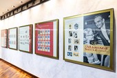 Il Museo dei Francobolli e delle Monete di Monaco celebra i 70 anni del matrimonio tra il Principe Ranieri III e Grace Kelly con una mostra dedicata
