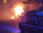 Vasto incendio nella notte a Montaldo Scarampi, distrutti oltre mille metri quadrati di canneto