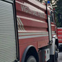 Alba: muletto in fiamme all'interno di un capannone, tre persone in ospedale per accertamenti