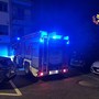 Incendio appartamento a Savona: lampada surriscaldata manda in fiamme un divano, donna trasportata in ospedale