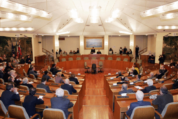 Consiglio regionale fermato dal Covid: salgono a 4 i consiglieri positivi al virus Consiglio regionale fermato dal Covid: salgono a 4 i consiglieri positivi al virus