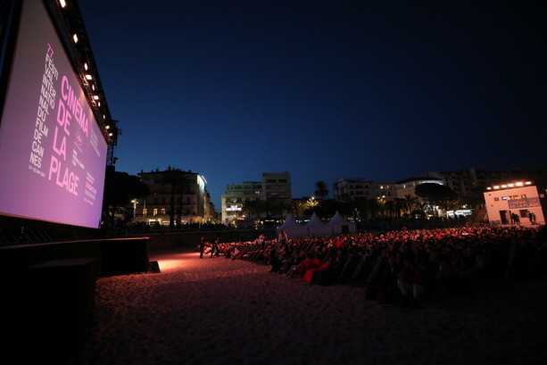 Cinéma de la Plage 2026: da Top Gun a Ken Loach, undici serate di cinema sulla Croisette a Cannes