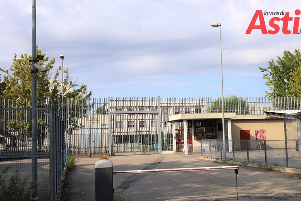 Il dramma del carcere di Asti, la Camera penale: "Una morte annunciata"