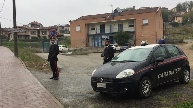 Botte alla festa della Barbera di Castagnole delle Lanze: coppia chiamata a rispondere di lesioni e danneggiamento Botte alla festa della Barbera di Castagnole delle Lanze: coppia chiamata a rispondere di lesioni e danneggiamento