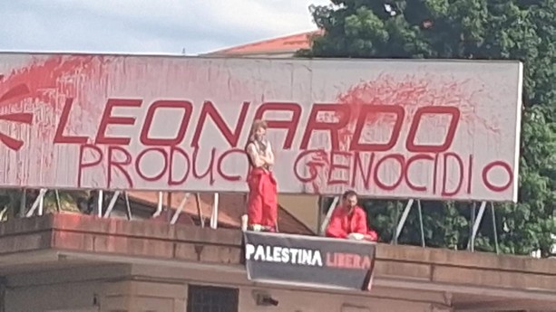 &quot;Produce Genocidio&quot;: protesta alla Leonardo di Sesto Calende