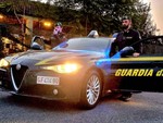 Traffico di droga, minacce e armi: la Guardia di Finanza di Varese arresta sei persone Traffico di droga, minacce e armi: la Guardia di Finanza di Varese arresta sei persone
