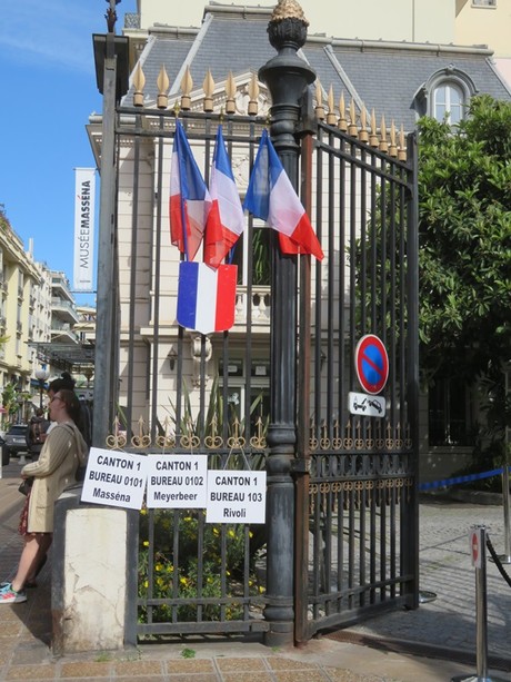 La Francia al voto: verso un centrosinistra "tecnico"? La Francia al voto: verso un centrosinistra "tecnico"?