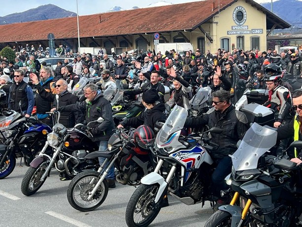 Il gas di 500 moto per i bambini della Pediatria di Cuneo: buona la prima. E non sarà l'ultima [FOTO E VIDEO]