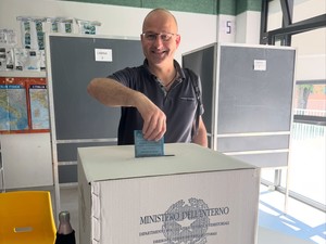 ELEZIONI COMUNALI / Sette Comuni sui diciannove in cui si sta ancora votando sanno già chi sarà il loro sindaco ELEZIONI COMUNALI / Sette Comuni sui diciannove in cui si sta ancora votando sanno già chi sarà il loro sindaco