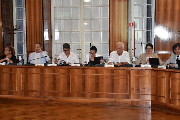 Aurelia bis, l’opposizione attacca dopo il consiglio: «Maggioranza confusa, la politica è nelle mani di pochi» Aurelia bis, l’opposizione attacca dopo il consiglio: «Maggioranza confusa, la politica è nelle mani di pochi»