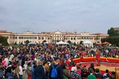 FOTO. Il sorriso più bello è quello dei bambini del Ponte: «Mamma torniamo anche domani a questa festa?»