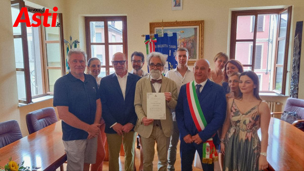 Rocchetta Tanaro, Vessicchio cittadino onorario: &quot;Ora mi sento responsabile di questa comunità&quot; [VIDEOINTERVISTA]