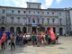 Sindacati in piazza contro il Comune: "Dignità per i lavoratori e rinnovo dei contratti in scadenza" Sindacati in piazza contro il Comune: "Dignità per i lavoratori e rinnovo dei contratti in scadenza"