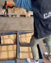 Camion con 170 kg di droga a Savona, il camionista croato fa scena muta davanti al Gip