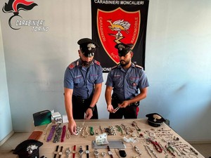 Furto in un'abitazione a Trofarello: arrestato 41enne dopo la fuga in moto tra le vie della città Furto in un'abitazione a Trofarello: arrestato 41enne dopo la fuga in moto tra le vie della città