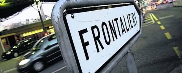 La denuncia dei sindacati dei frontalieri: «Tassa sulla salute ancora in un vicolo cieco»
