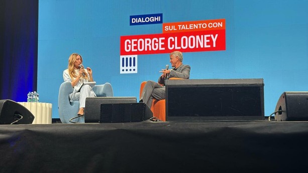 Da Trump ai diritti, Clooney parla ai giovani: "Alzatevi e prendete posizione" Da Trump ai diritti, Clooney parla ai giovani: "Alzatevi e prendete posizione"