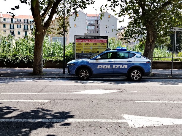 Savona, donna cade dal terzo piano in Corso Ricci: in codice rosso al Santa Corona