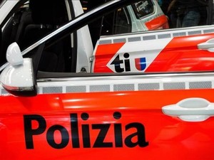 Chiamate shock agli anziani per spaventarli e truffarli: arrestati in Canton Ticino due ventenni italiani Chiamate shock agli anziani per spaventarli e truffarli: arrestati in Canton Ticino due ventenni italiani