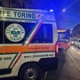 Scontro tra un'auto e un bus nella notte in via Madama Cristina Scontro tra un'auto e un bus nella notte in via Madama Cristina