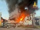 FOTO. Maxi incendio in un'azienda agricola a Turate: colonna di fumo visibile anche dalla provincia di Varese FOTO. Maxi incendio in un'azienda agricola a Turate: colonna di fumo visibile anche dalla provincia di Varese