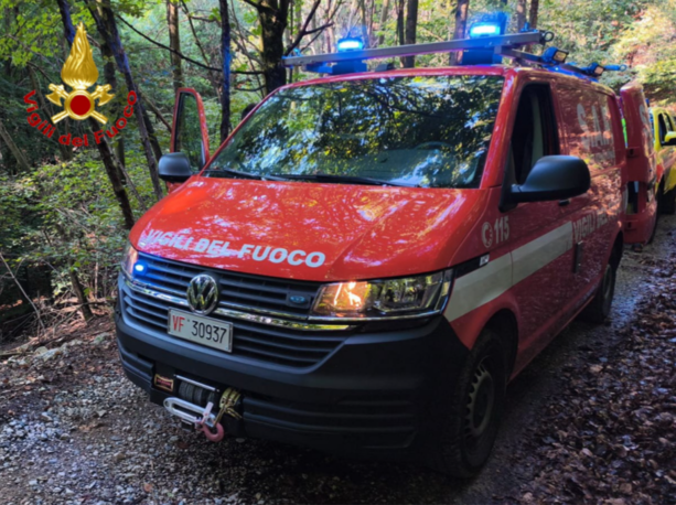 Deltaplano precipita e finisce su un albero a Cittiglio: soccorso con l'elicottero un 48enne Deltaplano precipita e finisce su un albero a Cittiglio: soccorso con l'elicottero un 48enne