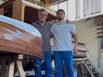 Profumo di legno e di tradizione. Lo Yacht Service Lago Maggiore è il regno del "generale" Carsten Gautsch e di suo figlio Philipp: «A 14 anni ho restaurato la mia prima barca»