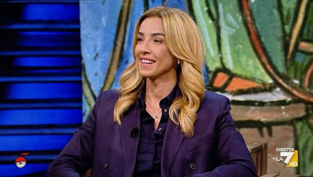 La sindaca Salis sulla stampa internazionale: “Una candidatura contro Meloni? Non posso escluderlo”