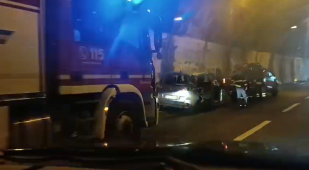 Incidente in galleria sulla Statale del Colle di Nava: due feriti, strada chiusa al traffico