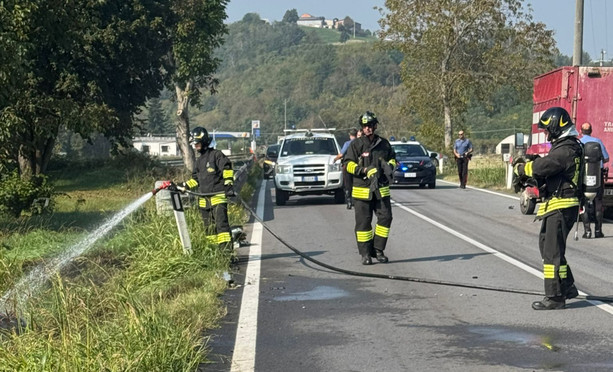 Scontro fatale con un camion a Govone: motociclista 41enne perde la vita