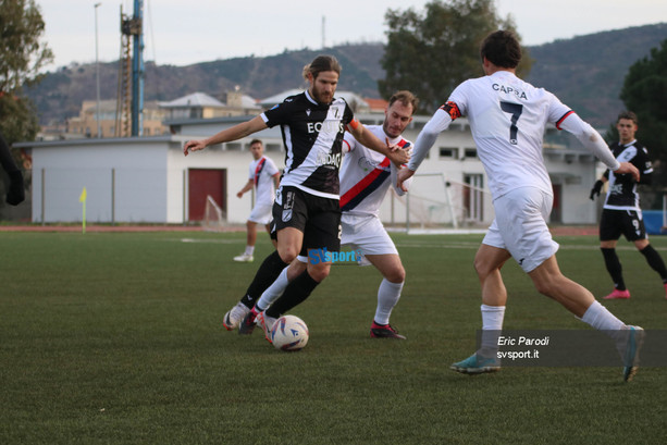 Calcio, Serie D. Vado e Albenga vogliono vestirsi da corsare, alle 14:30 i match con Alba e Fezzanese Calcio, Serie D. Vado e Albenga vogliono vestirsi da corsare, alle 14:30 i match con Alba e Fezzanese