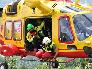Tragico incidente sulla Torino-Aosta a Volpiano: un uomo deceduto, tre feriti gravi