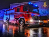 Incidente in corso Alba: auto contro palo della luce, conducente estratto dai vigili del fuoco Incidente in corso Alba: auto contro palo della luce, conducente estratto dai vigili del fuoco