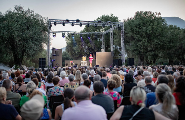 &quot;Cap sotto le stelle a Roquebrune Cap-Martin&quot;: musica e risate nella magia della Riviera