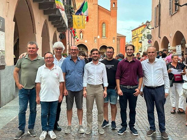 Alba guarda a un tavolo permanente con le cantine: "Un confronto stabile con i produttori" Alba guarda a un tavolo permanente con le cantine: "Un confronto stabile con i produttori"