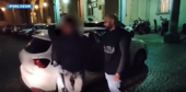 Vince 3000 euro in una sala scommesse di Aurora, lo seguono, lo picchiano e lo rapinano in strada: due persone arrestate [VIDEO]