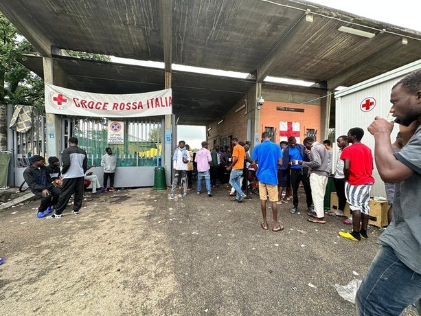 Il nuovo Prefetto di Torino: "Entro 2 settimane libereremo via Traves dai migranti" Il nuovo Prefetto di Torino: "Entro 2 settimane libereremo via Traves dai migranti"