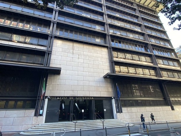 Violenza sessuale su uno yacht, fermato skipper spagnolo di 30 anni Violenza sessuale su uno yacht, fermato skipper spagnolo di 30 anni