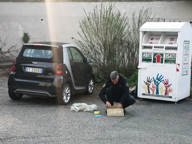 Allarme bomba a Madonna del Pilone, netturbini trovano una valigia sospetta  [FOTO]