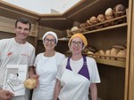 Il profumo del pane, le chiacchiere e 40 gradi davanti al forno: la vita di Luca e Sonia nel “paese” di Belforte Il profumo del pane, le chiacchiere e 40 gradi davanti al forno: la vita di Luca e Sonia nel “paese” di Belforte