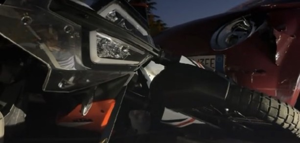 Incidente sull’A21, emerge la dinamica: madre in auto dietro alla moto al momento dello schianto, niente da fare per il bambino di 8 anni Incidente sull’A21, emerge la dinamica: madre in auto dietro alla moto al momento dello schianto, niente da fare per il bambino di 8 anni