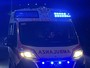 Auto ribaltata e ciclista investita. Notte di incidenti sulle strade del Varesotto Auto ribaltata e ciclista investita. Notte di incidenti sulle strade del Varesotto
