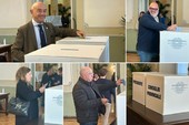 Provincia di Imperia, mattinata di voto: sindaci e amministratori alle urne per l’elezione provinciale (Foto) Provincia di Imperia, mattinata di voto: sindaci e amministratori alle urne per l’elezione provinciale (Foto)