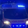 Auto ribaltata e ciclista investita. Notte di incidenti sulle strade del Varesotto