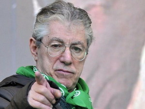 Addio a Umberto Bossi, il senatur che ha cambiato la politica italiana. Lutto anche nella Lega astigiana