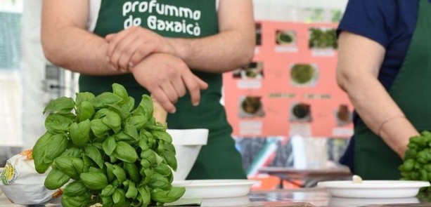 Pra’, dopo cinque anni di stop ritorna in grande stile la festa simbolo del quartiere ‘Profummo de Baxaicò’