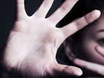 Quindici anni di incubo e violenze, in tribunale il racconto di una giovane madre maltrattata davanti alla figlia: "Non potevo neanche farmi la doccia" Quindici anni di incubo e violenze, in tribunale il racconto di una giovane madre maltrattata davanti alla figlia: "Non potevo neanche farmi la doccia"