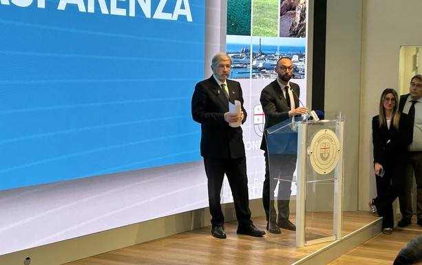 Presunto dossieraggio sul Secolo XIX, Bucci: “Tutto un grande equivoco”. Casabella: “Non è un dossier ma rassegna stampa”