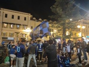 Sanremo si tinge di nerazzurro per lo scudetto dell’Inter (Foto e video)