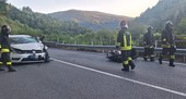Grave incidente a Murialdo, scontro tra auto e moto: soccorsi mobilitati (FOTO)